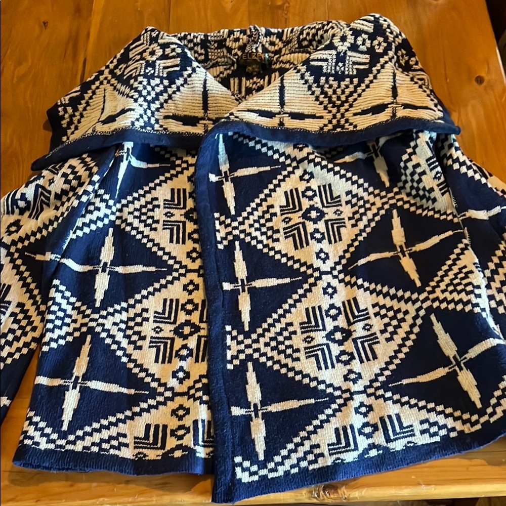 Velzera Blue and Cream Geometric Cardigan